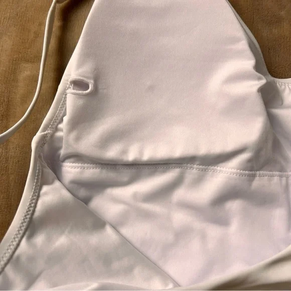 COLLOYES White Classic High-Cut Low Back V-Neck Thong One Piece - Size 2XL - Picture 13 of 13